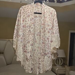 Victoria's Secret Floral Lace Trim Robe - Cream and Pink Oversized
